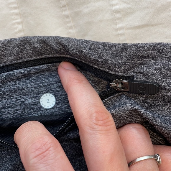 Lululemon pocket heather leggings - Picture 6 of 6